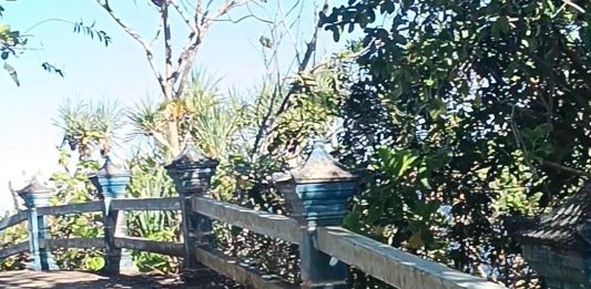 HEBOH! KARCIS Rp10.000 PANTAI JEMBATAN PANJANG BANTUR, TAPI PERHUTANI KLAIM “TIDAK TANGGUNG JAWAB” JIKA KEHILANGAN