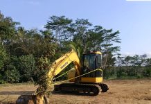 ADA EXCAVATOR DI LAHAN KADEMANGAN PAGELARAN, WARGA TANYAKAN LEGALITAS KEGIATAN