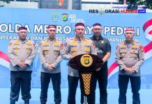 Polda Metro Jaya Kirim 12 Truk Bantuan Kemanusiaan untuk Masyarakat Terdampak Gempa NTT