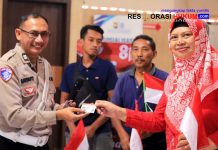 Satlantas Polres Gresik Hadiahkan “SIM Gratis” untuk 17 Warga yang Lahir 17 Agustus