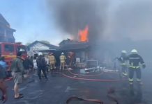 Pasar Tradisional Kepulungan Gempol Di Lalap Si Jago Merah, Ratusan Kios Hangus Terbakar