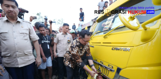 125 Truk Angkut 500 Ribu Genteng Dilepas untuk Dukung Program Gentengisasi Presiden Prabowo
