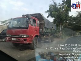 TERBONGKAR! Truk Ilegal N 8843 GC Angkut Sludge Kertas Limbah B3 di Ngajum Malang Diduga dari PT Ekamas Fortuna Milik APP Sinar Mas Group di Pagak Malang